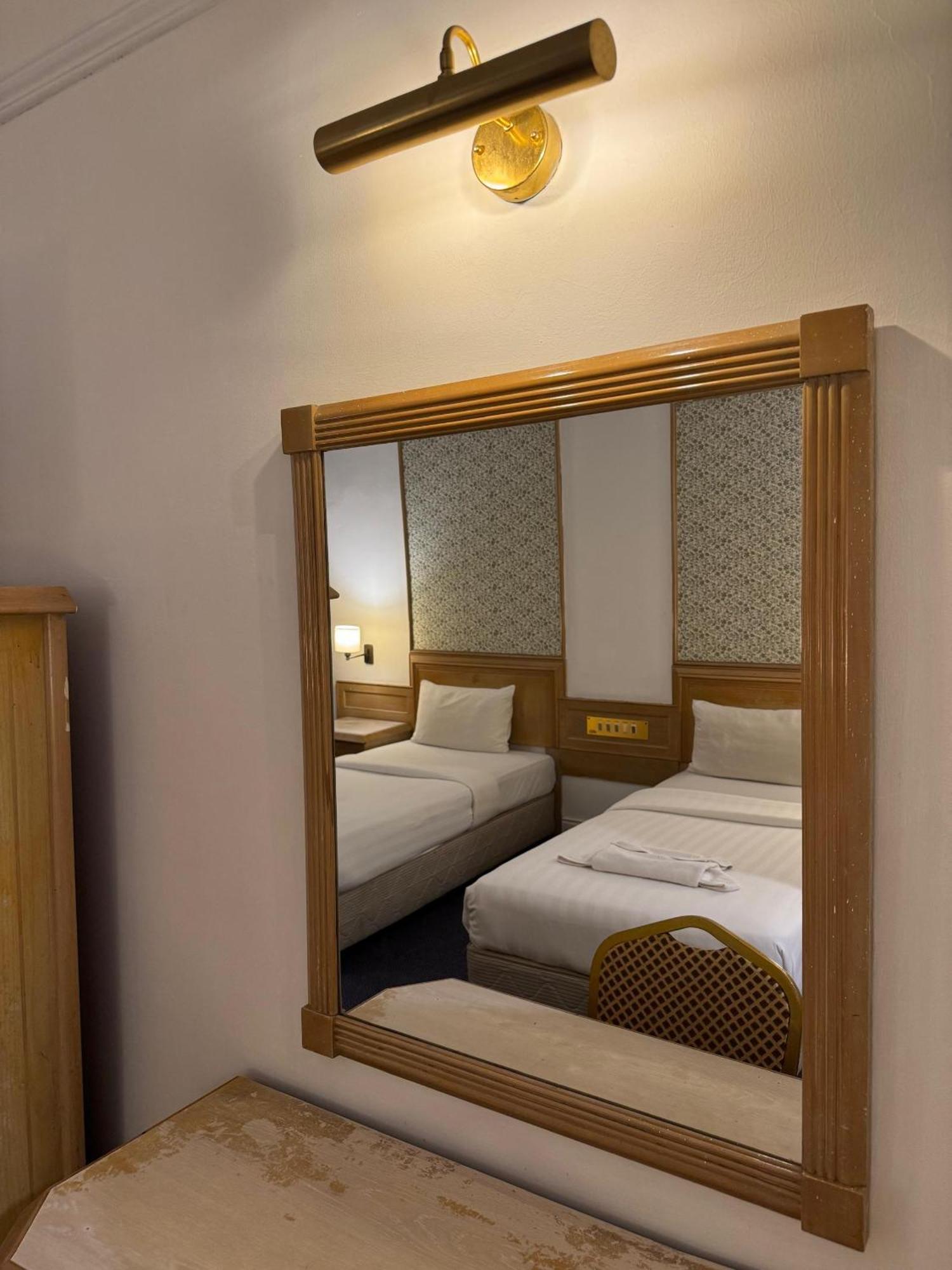 קוטה קינבלו Hotel Deleeton מראה חיצוני תמונה