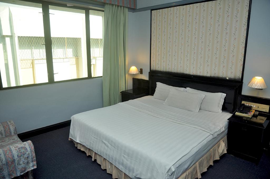 קוטה קינבלו Hotel Deleeton מראה חיצוני תמונה