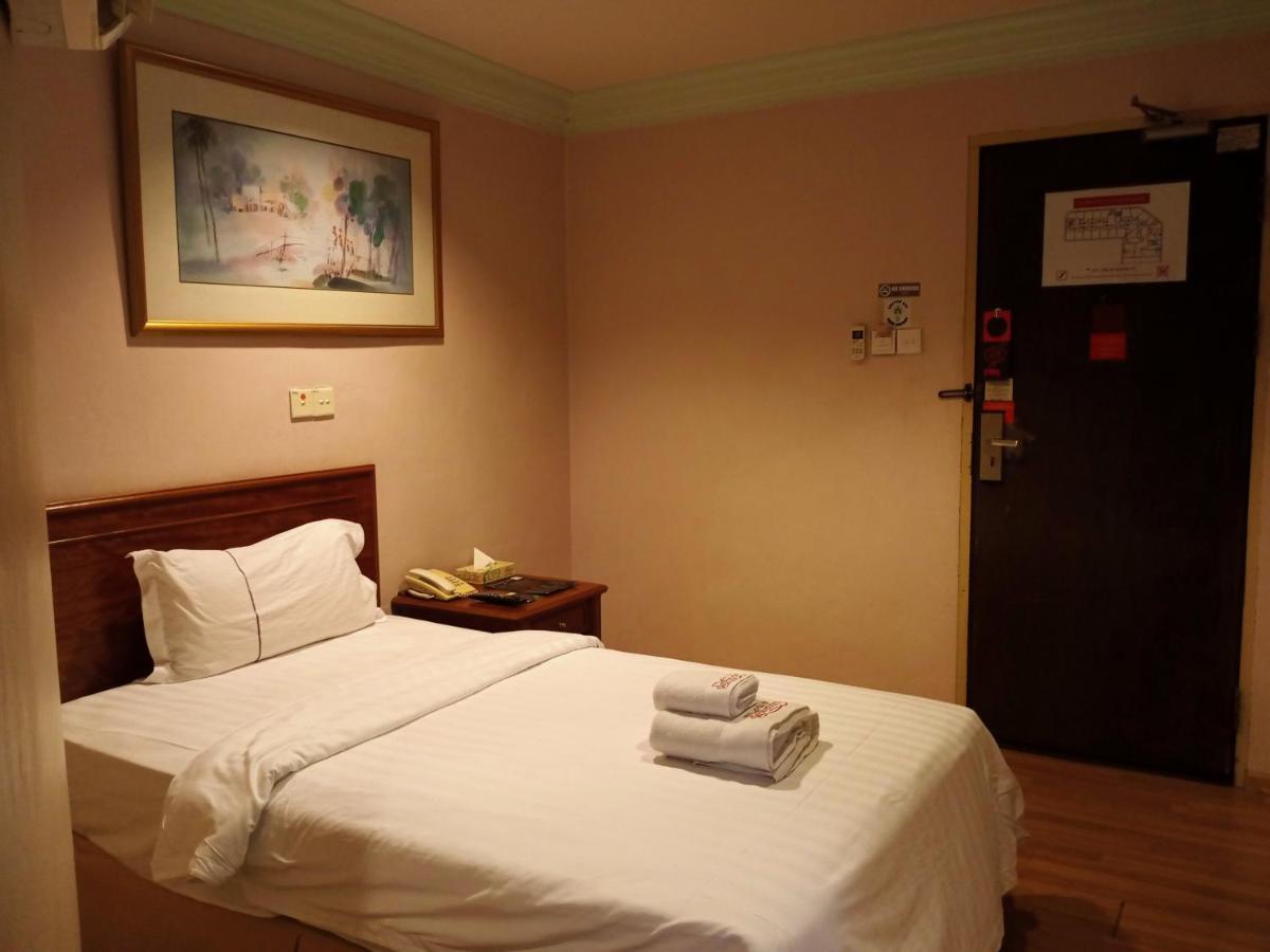קוטה קינבלו Hotel Deleeton מראה חיצוני תמונה